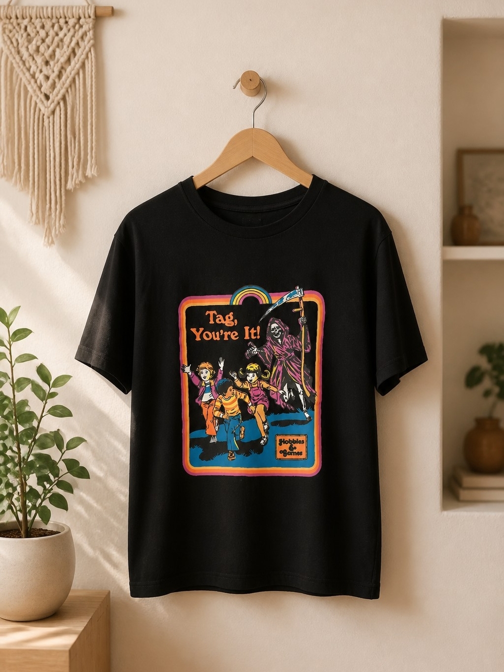 ROMWE Black Short-Sleeve Graphic Tee with Retro Multicolor Print - Picture 1 of 4